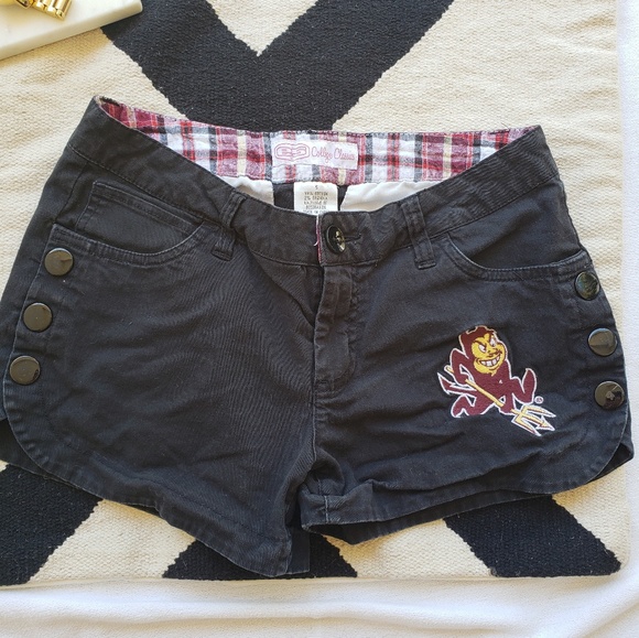 sparky jeans back pocket design